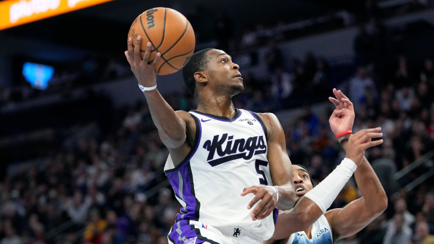 Спърс взеха Де'Аарън Фокс в тристранна сделка с участието и на Чикаго Булс