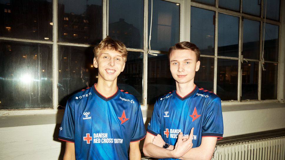 Astralis привлече stavn и jabbi