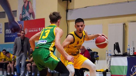 Миньор подхлъзна Черноморец в София