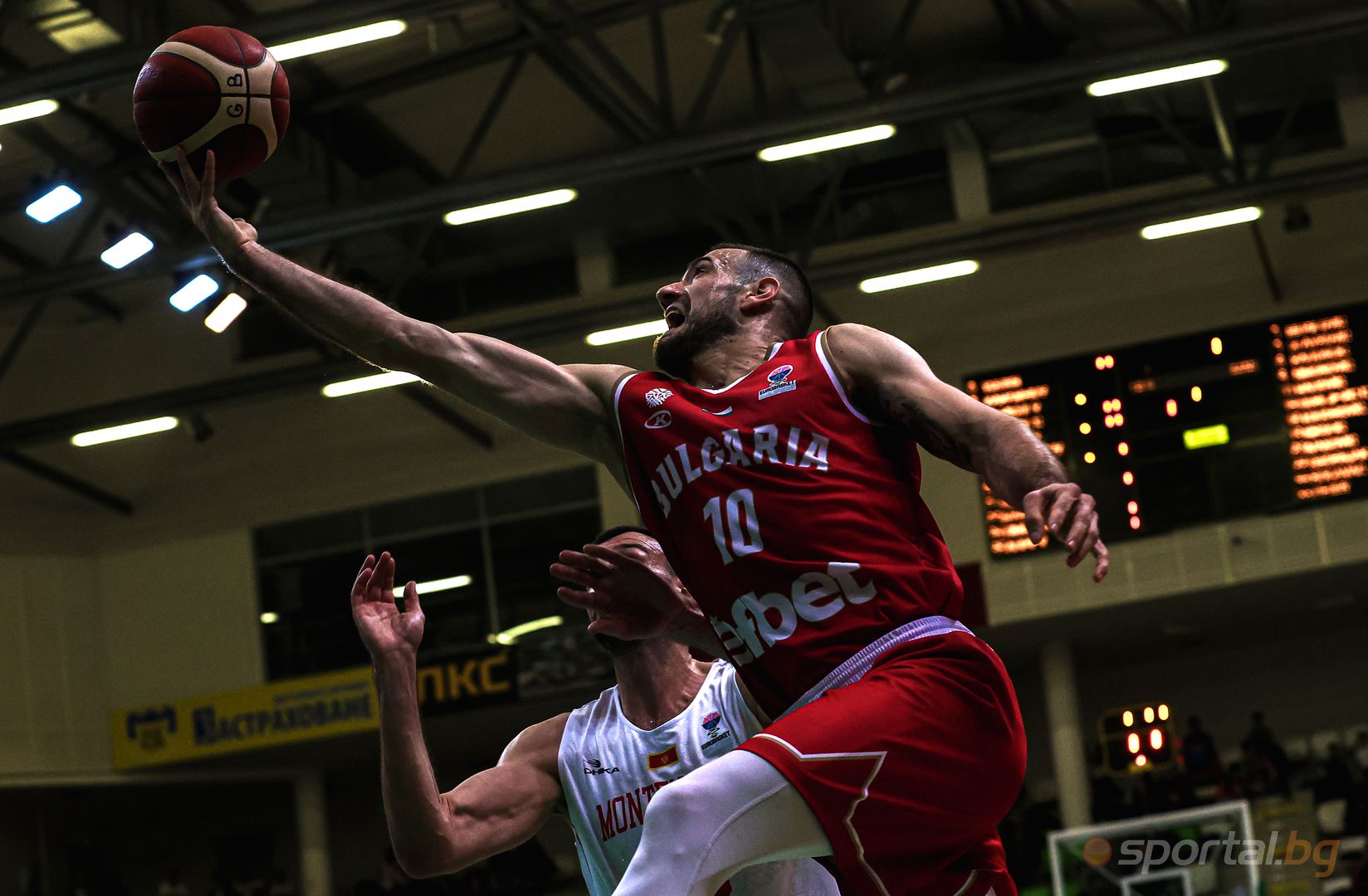 България 86:90 Черна Гора