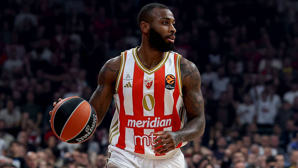 Отборът на Цървена звезда с българския национал Коди Милър Макинтайър