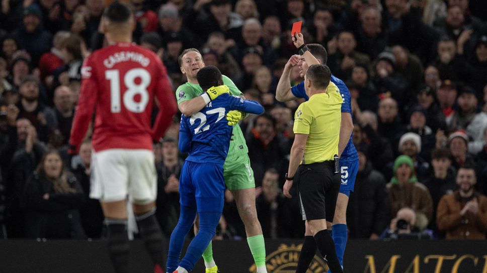 Евертън сътвори прецедент с победата си на “Олд Трафорд”