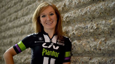 Световна шампионка по колоездене е в изкуствена кома след падане на тренировка