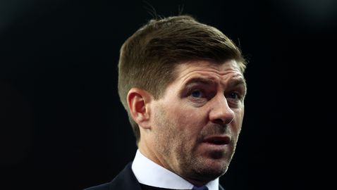 Коронавирусът не подмина и Стивън Джерард