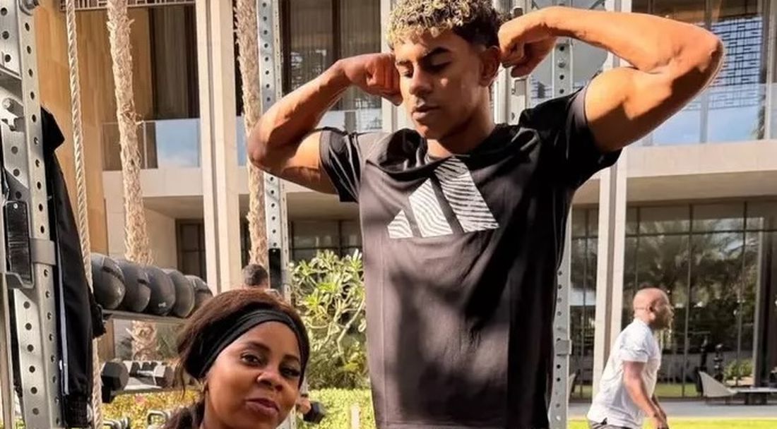 Ламин Ямал се включи в мачле на плажа в Дубай