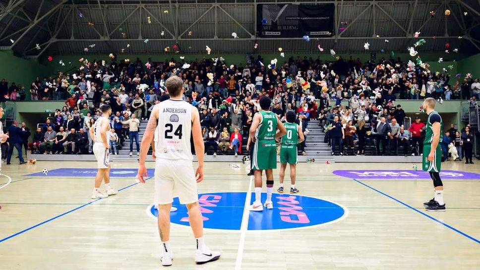 Локомотив Пловдив събра сериозно количество играчки за деца в нужда