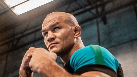 Жуниор дос Сантос: Кубрат Пулев обича да е на ринга и да удря хората много здраво, но и аз го мога 🥊