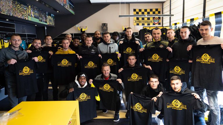  Играчите на Ботев се включиха в акцията за 110-годишнината на клуба 