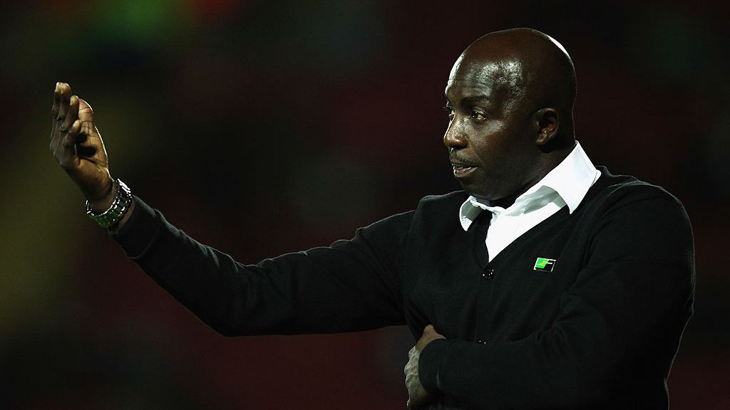 ФИФА спечели дело срещу бившия селекционер на Нигерия за уреждане на мачове