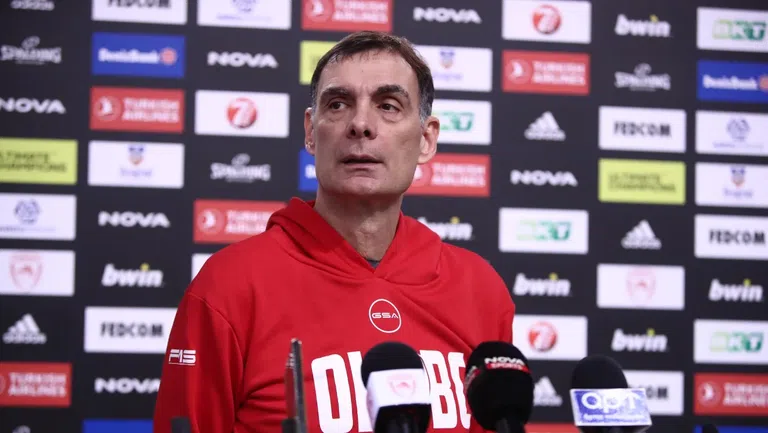 Старши треньорът на Олимпиакос Йоргос Барцокас говори преди утрешния сблъсък