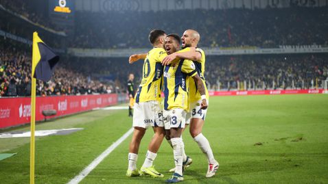 Рожденикът Моуриньо този път надделя над Мъри в ново голово шоу между Фенербахче и Гьозтепе