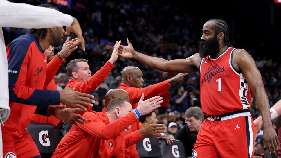 Джеймс Хардън поведе ЛА Клипърс към успех над Милуоки в НБА