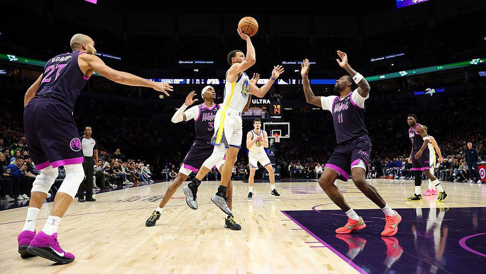 Голдън Стейт Уориърс надделя над Минеоста Тимбъруулвс със 111 85