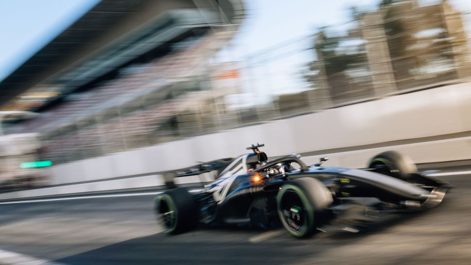 Исак Хаджар оглави класирането с новия болид на Ред Бул