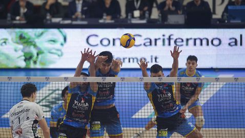 Георги Татаров с 15 точки, Гротадзолина със 17-а загуба в Италия