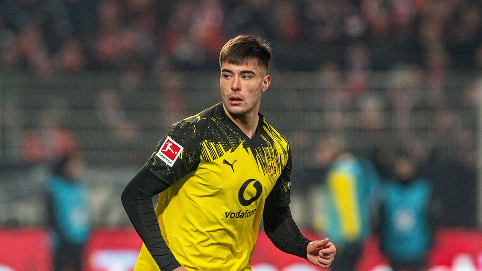 Челси активира клаузата за преждевременно прекратяване на наема на Аарон