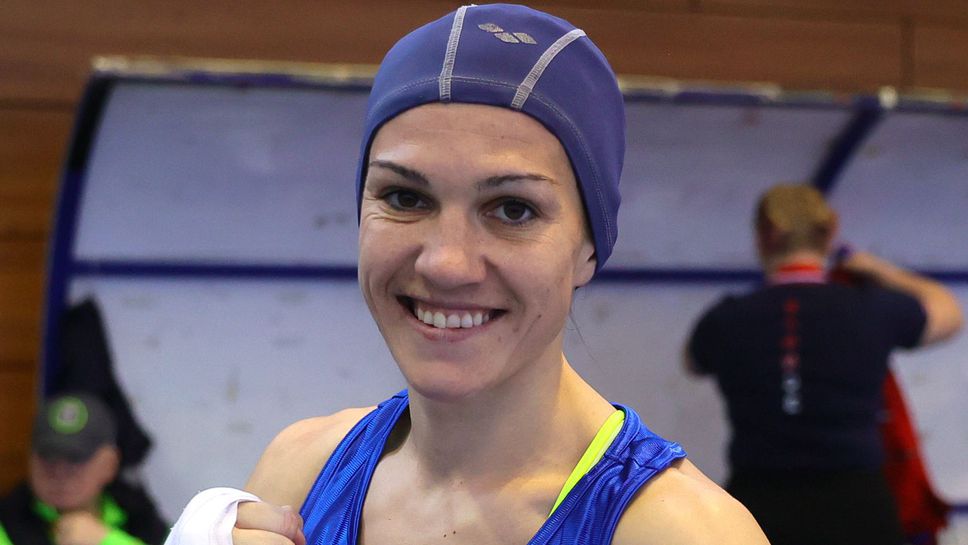 Станимира Петрова и Севда Асенова се боксират за медал в понеделник