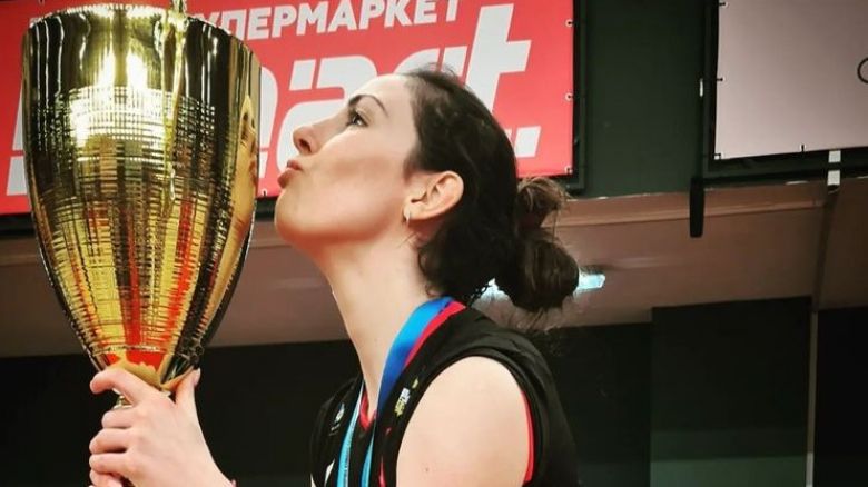 Лора Китипова: Радвахме се на трофея, но стана война