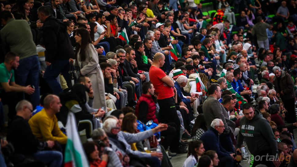 Истерия в Ботевград за мача на националите
