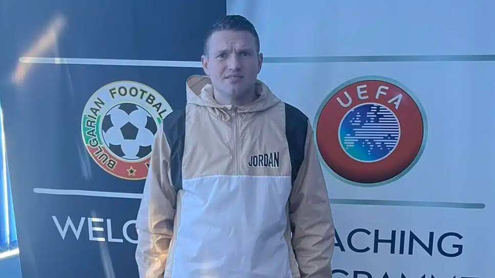 Треньорът на вратарите на Несебър започна в националния отбор