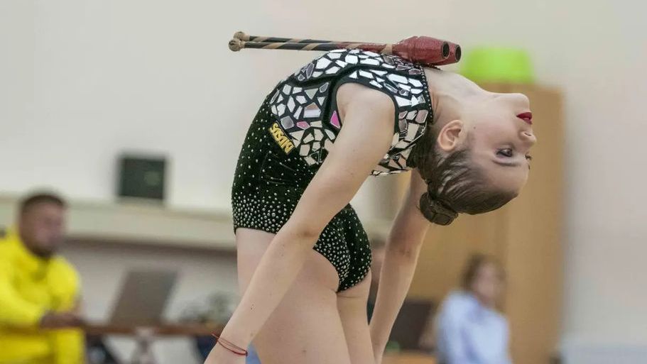 Дара Стоянова спечели три медала на турнир по художествена гимнастика в Гърция