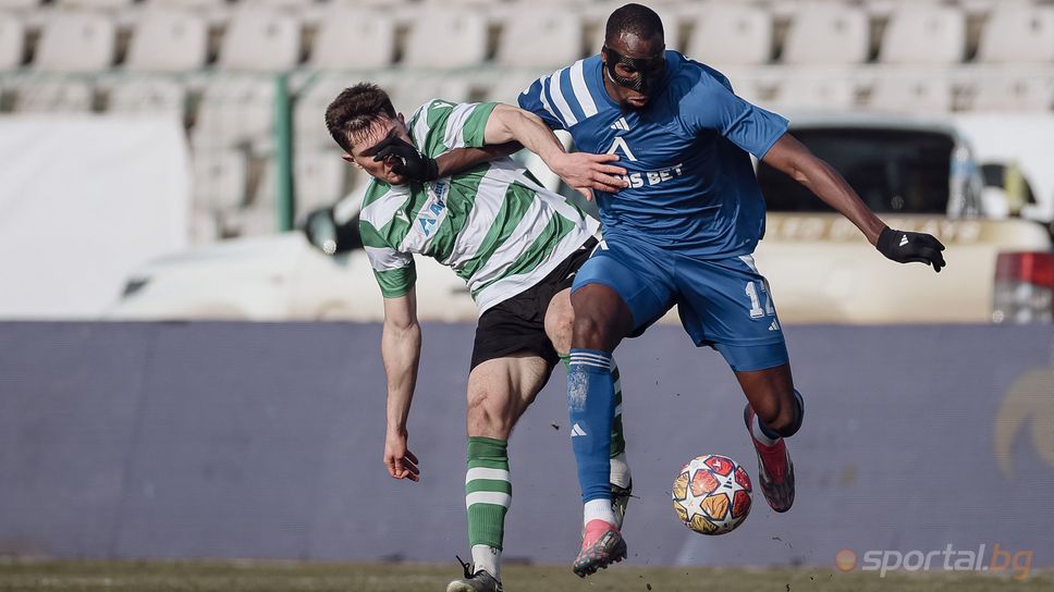 Доста проблеми за Хулио Веласкес преди сблъсъка с ЦСКА