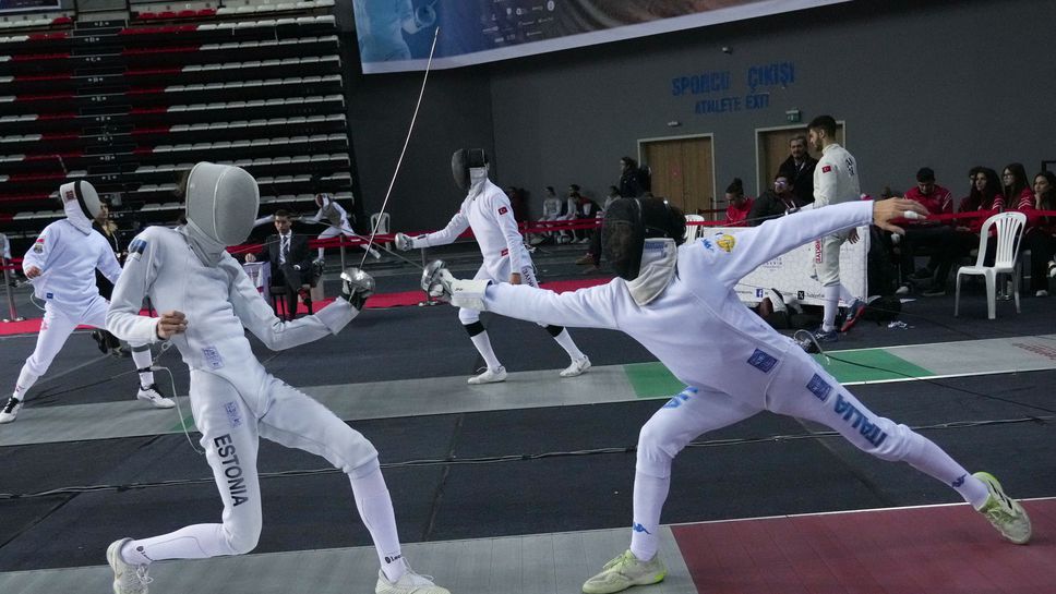 Кадетките ни 12-ти на сабя на Европейското