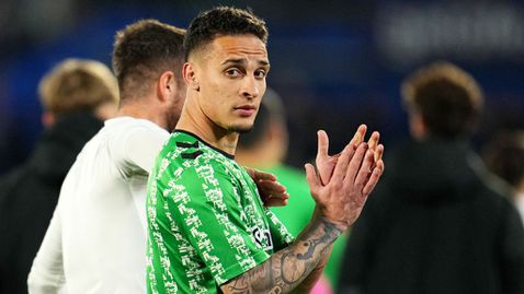 Отмениха наказанието на Антони, бразилецът ще е на линия за мача с Реал Мадрид