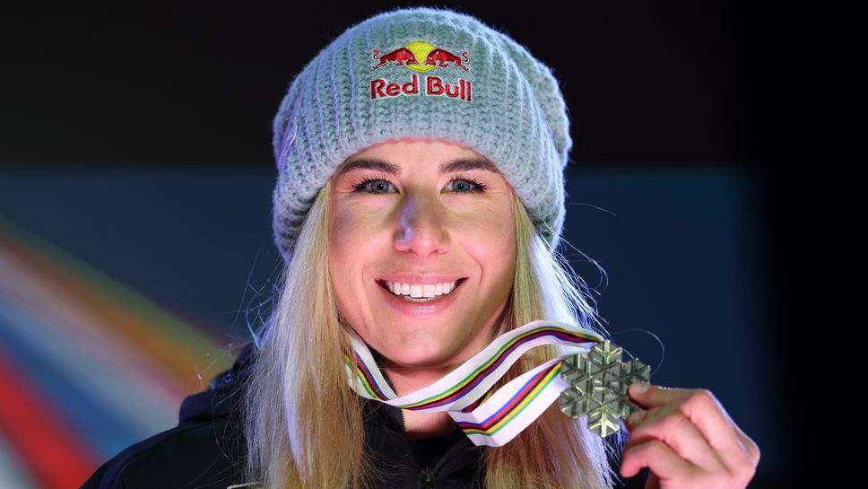 Звездата на световния сноуборд и на алпийските ски Естер Ледецка