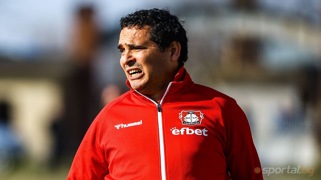 Отбор от Трета лига остана без треньор