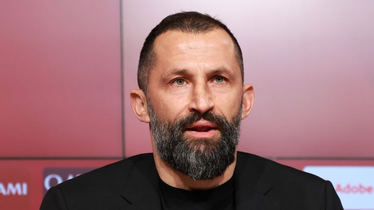 Спортният директор на Байерн Мюнхен Хасан Салихамиджич отговори на снощното