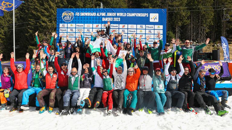 България завърши на първо място в класирането по медали! Сноубордистите на Германия спечелиха отборната титла в Банско