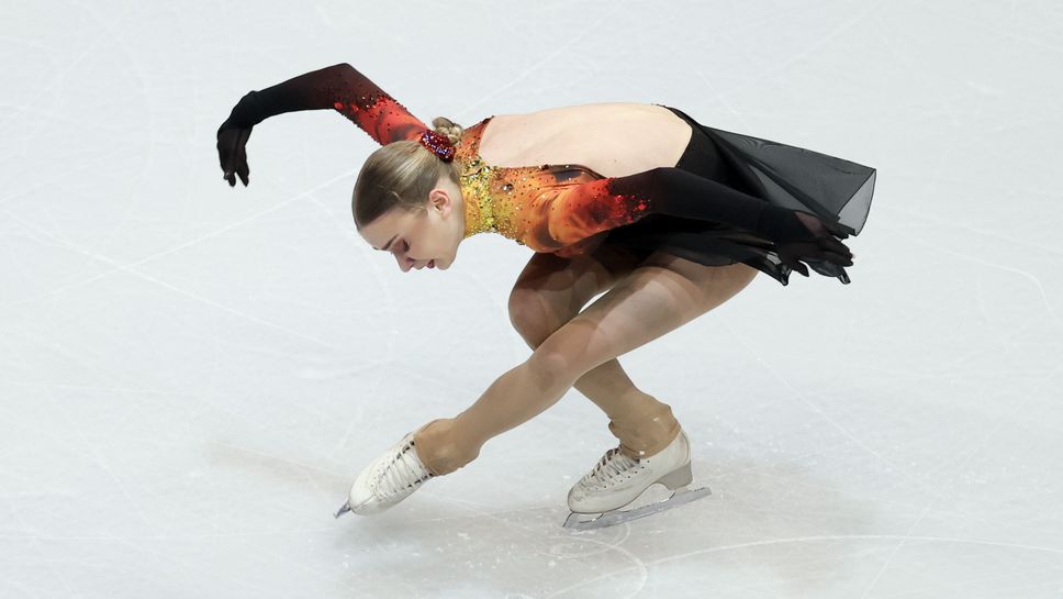 Състезателката по фигурно пързаляне Александра Фейгин ще е част от