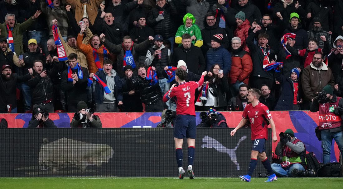 Ейре профука два гола аванс и Чехия ликува