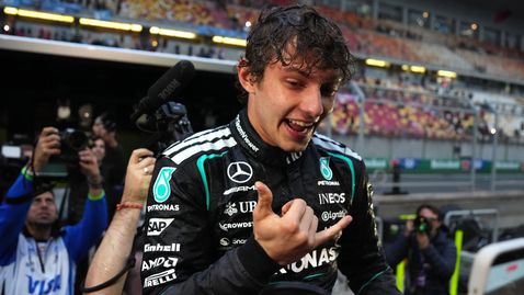 Антонели върви плътно по следите на легендарния Айртон Сена