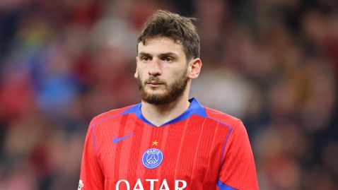 Арсенал ще се пробва за Кварацхелия