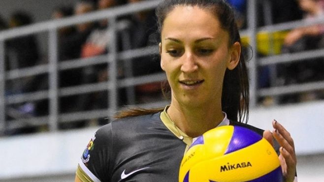 Волейболистката Русена Сланчева прекратява своята кариера