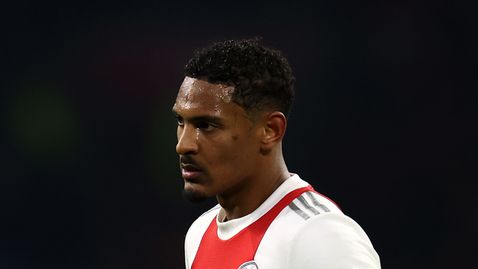  Аякс отхвърли първата оферта на Борусия (Д) за Алер 