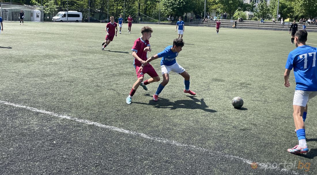 Спартак (Варна) излъга Септември като гост при 15-годишните