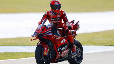  Марк Маркес господства в първата подготовка във Франция 