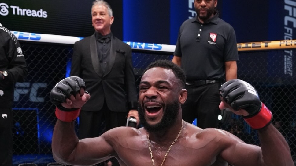 Стърлинг сложи край на победната серия на Залал