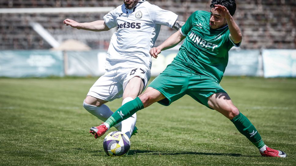 Автогол в края донесе точката на десетима от Ботев (Враца) срещу Славия