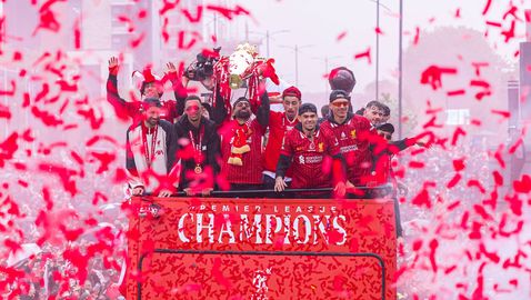 Шампионският парад на Ливърпул събра близо един милион