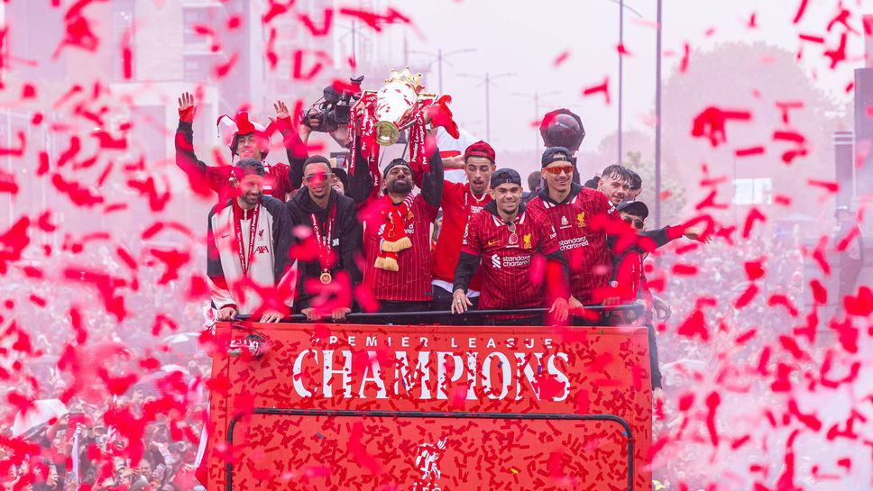 Шампионският парад на Ливърпул събра близо един милион