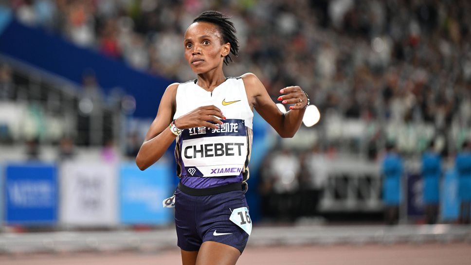 Световната рекордьорка Гудаф Цегай и олимпийската шампионка Беатрис Чебет ще