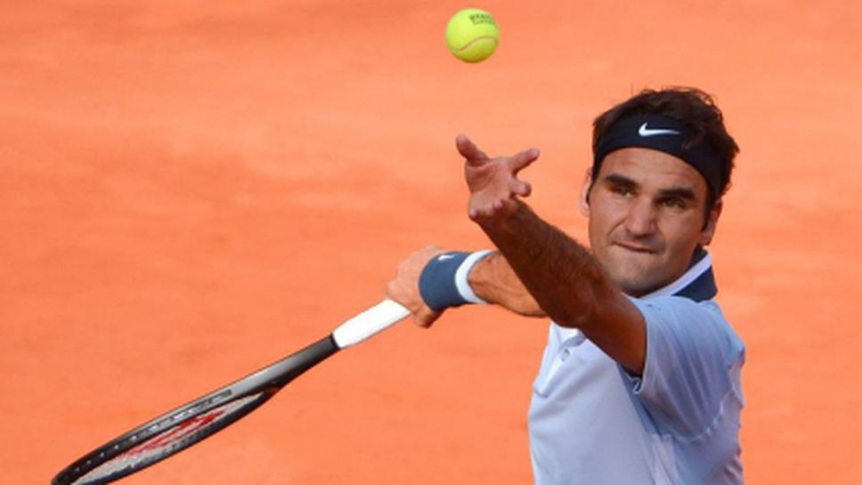 Федерер се завърна с победа в Хамбург