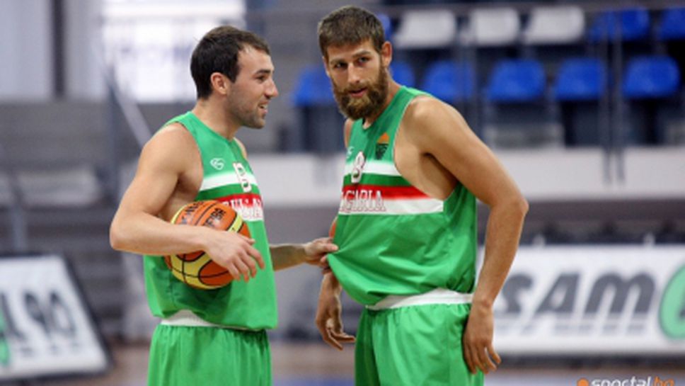 Тити изведе националите до титла