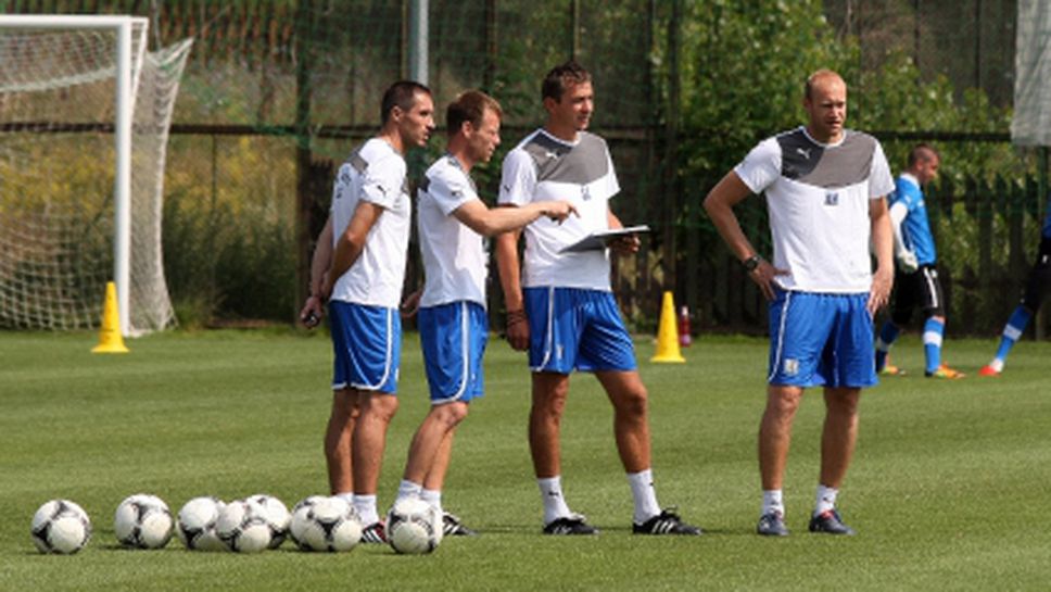 Йоканович изведе Левски за първа тренировка, Топчо и Мариан са в екипа му (видео)