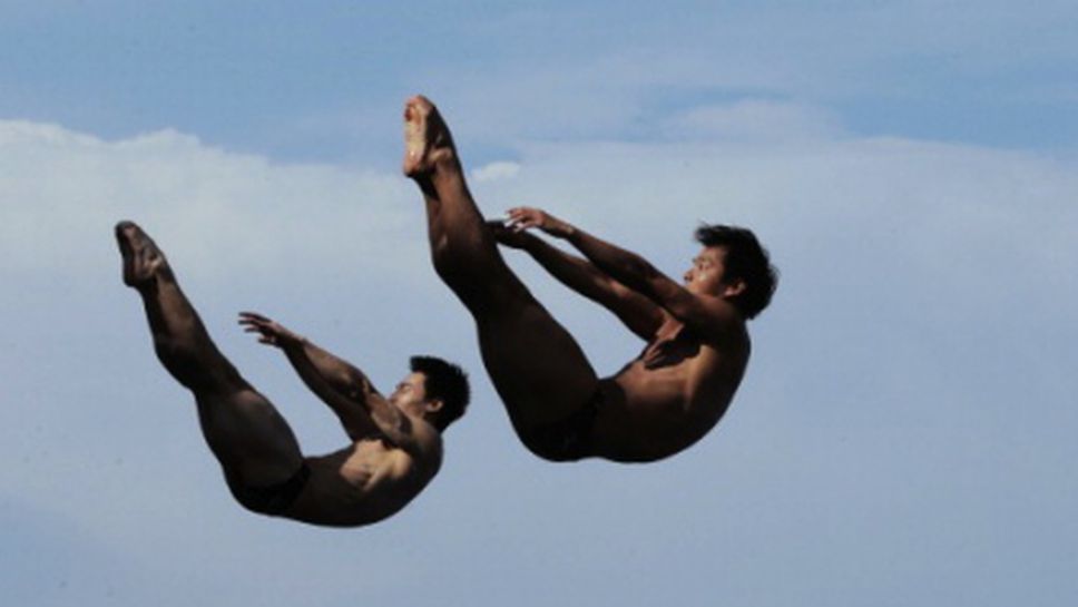 Китайци спечелиха титлата в скоковете от триметров трамплин