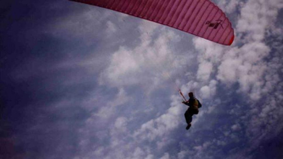 Парапланерист от Швеция пострада по време на Световния шампионат